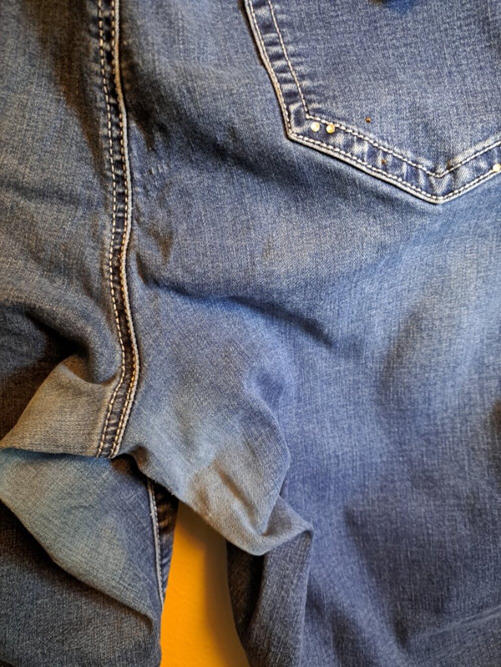 Est.1946 Denim Cropped Jeans With Rhinestone Embellished Flap Pockets - Picture 7 of 10